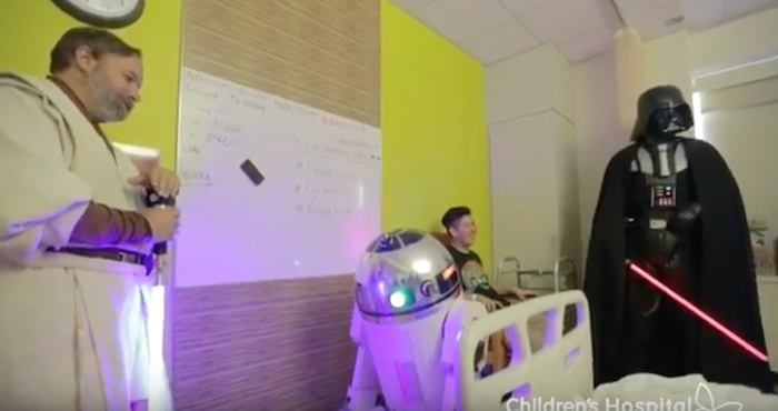 Las fotos que toma la artista de los moretones. Foto: TICbeat.