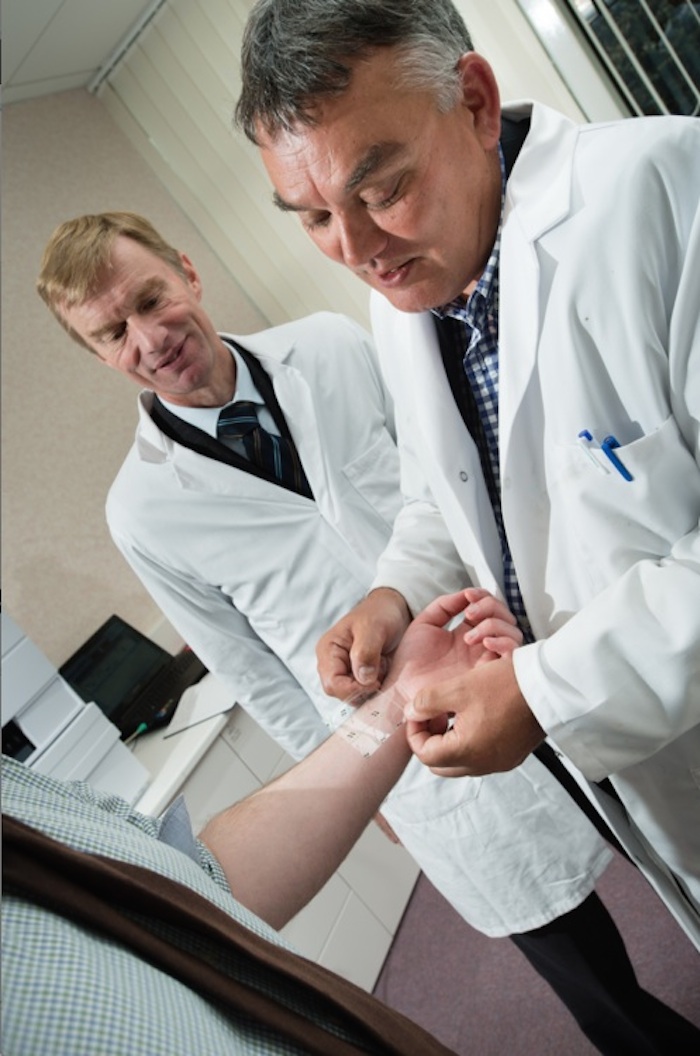 Se espera que el parche esté listo para el mercado dentro de dos años. Foto: Universidad de Warwick