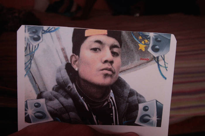 Joel, tenía 19 años, es hijo de un hombre suicida y eso lo persiguió hasta el 15 de marzo de 2015, cuando decidió quitarse la vida. Le subió al rap y ya no salió de su cuarto. Foto: Héctor García, Vanguardia