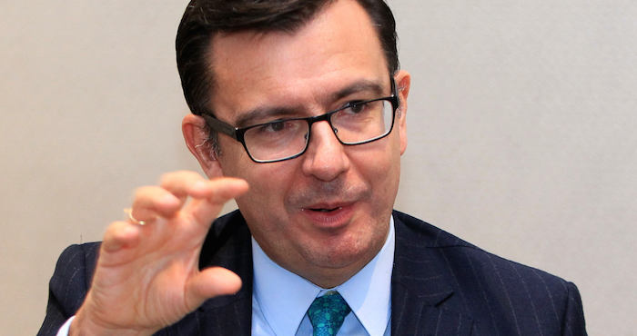 El vicepresidente del Banco Europeo de Inversiones, Román Escolano, habla durante una entrevista concedida a Efe el 28 de enero de 2016, en Ciudad de Panamá. Foto: EFE.