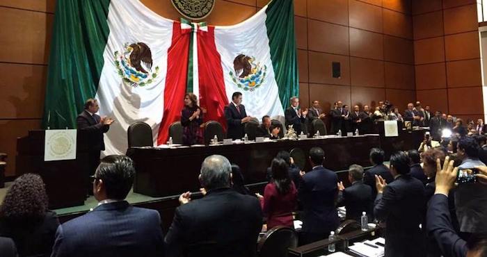 La Comisión permanente del Congreso realizó este día la declaratoria de la Reforma Política de la Ciudad de México. Foto: @CarlosCE_IEDF