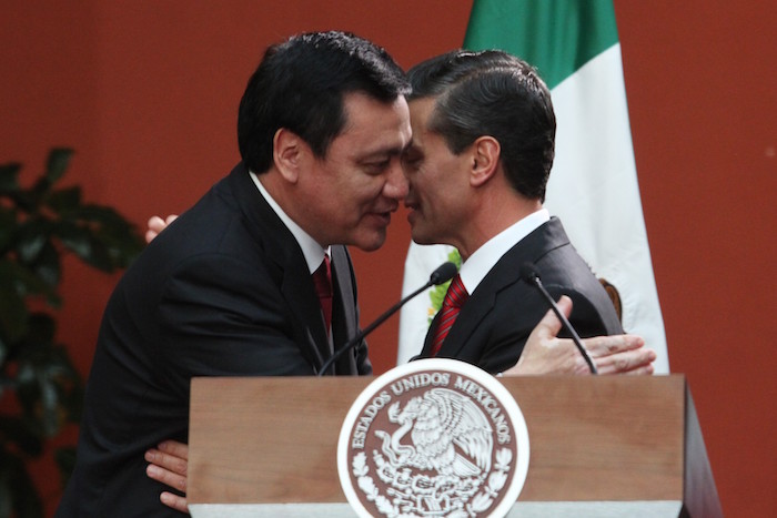 El Secretario de Gobernación y el Presidente tras la captura de "El Chapo". Foto: Cuartoscuro.