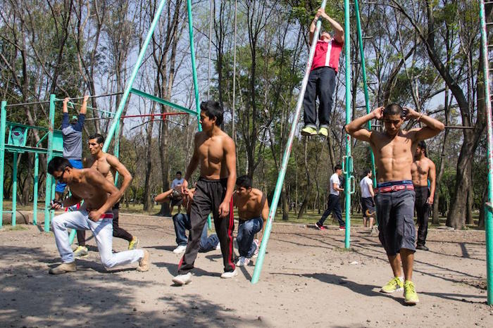 El deporte en barra se practica sobre todo en los barrios populares del DF. Foto: Luis Trejo