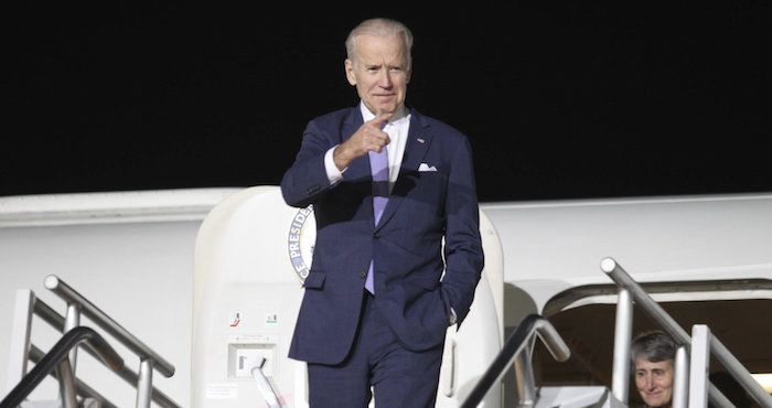 El vicepresidente de Estados Unidos, Joseph Biden, arriba a México para participar este jueves en la tercera ronda del Diálogo Económico de Alto Nivel (DEAN) entre ambos países. Foto: EFE