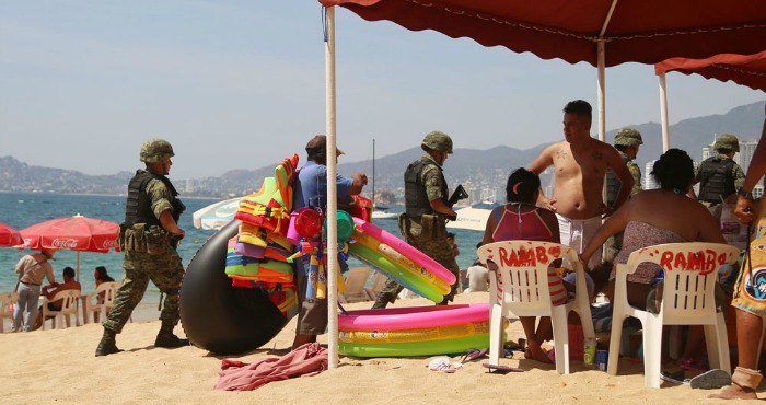 Por el incremento de la violencia registrada recientemente en las playas de Acapulco, se ha requerido la vigilancia militar. Foto: El Sur