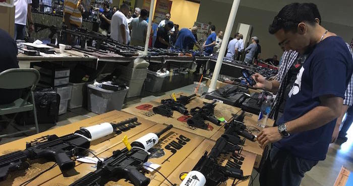 A partir del próximo curso los estudiantes de la Universidad e Texas podrán llevar armas a las clases. Foto: EFE 