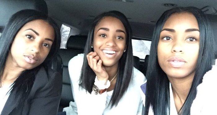 Las gemelas Kaylan, Kyla y su madre. ¿Quién es quién? Foto: Twitter @kaylan_17