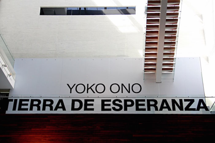 Yoko Ono inauguró hoy su muestra "Tierra de Esperanza" en el Museo Memoria y Tolerancia, además de 10 intervenciones en distintos puntos de la ciudad. Foto: Luis Barrón, SinEmbargo 