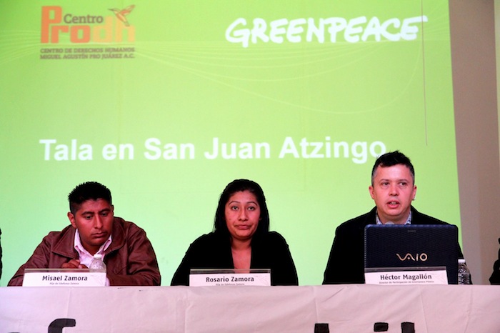 De izquierda a derecha: Misael y *** Zamora y Greenpecae. Foto: Luis Barrón/SinEmbargoMx.
