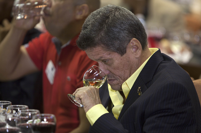 Algunos de los viticultores más grandes de Estados Unidos quieren que esta isla devota al consumo de ron y la cerveza se convierta en un refugio para el consumo de vino. Foto: AP.