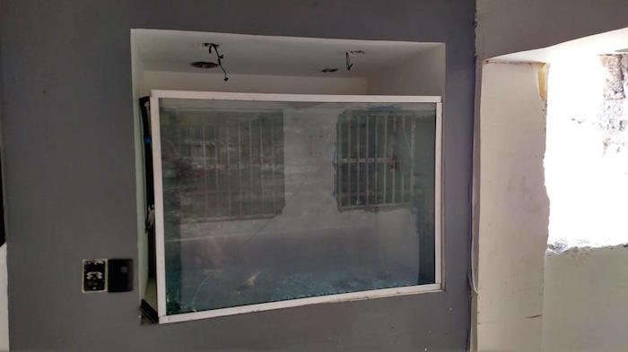 Una de las celdas contaba con un Acuario. Foto: Facebook Comunicación Social del Estado de Nuevo León