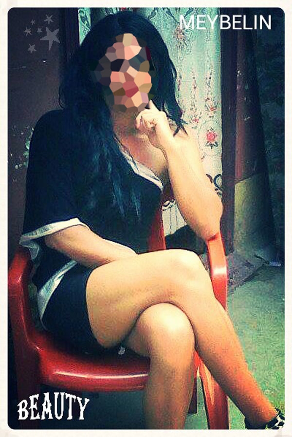 José vestido como Meybelin. Foto: Cortesía de José para VICE