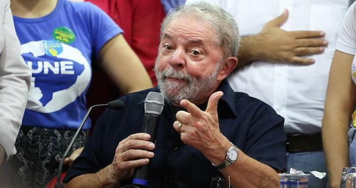 Ex Presidente Lula da Silva, acusado de actos de corrupción en Petrobras. Foto: Archivo/EFE