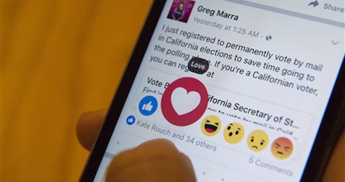 Aunque ahora existe una definición estricta de emojis como imágenes creadas mediante codificación computarizada estandarizada que funciona para todas las plataformas. Foto: AP