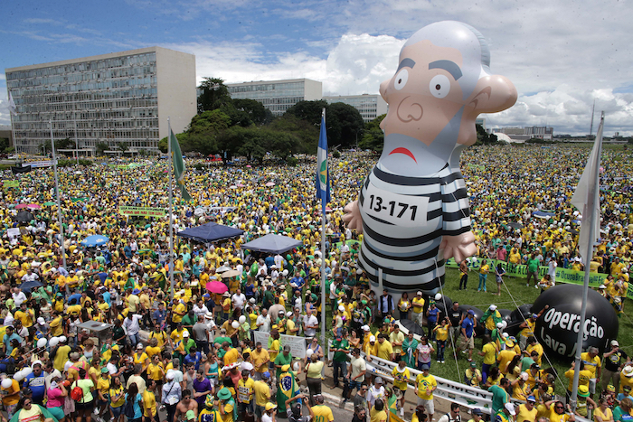 Protesta multitudinaria en Brasil e contra de Lula. Foto: AP
