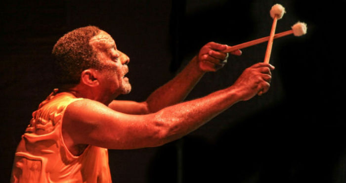 Adiós al mejor percusionista del mundo. Foto: Especial