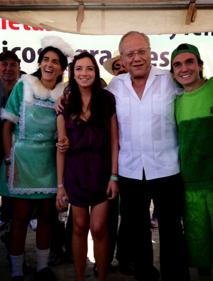 Héctor Murguía en 2013, durante su segundo periodo como Alcalde, en ios festejos del Día del Niño. Foto: Twitter: @teto_murguia