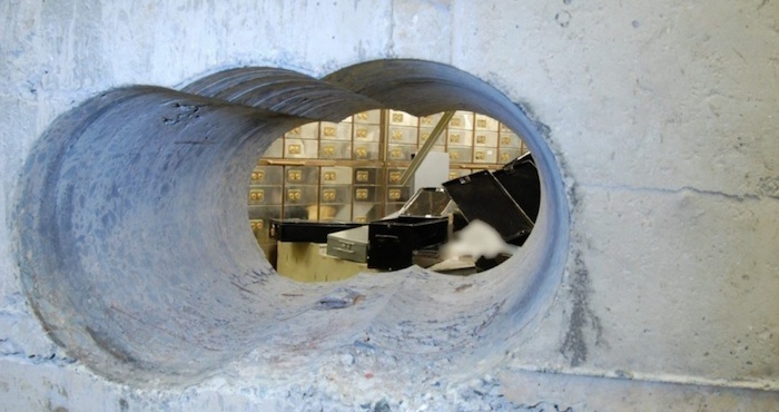 El hoyo que hicieron. Foto: EFE.