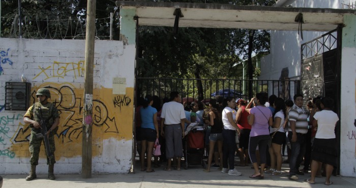 Por temor a ser secuestrados, los maestros de kínder, primaria y telesecundarias de las comunidades de San Felipe del Ocote, Tlanipatlán y Liberatepec suspendieron clases. Foto: Cuartoscuro/Archivo