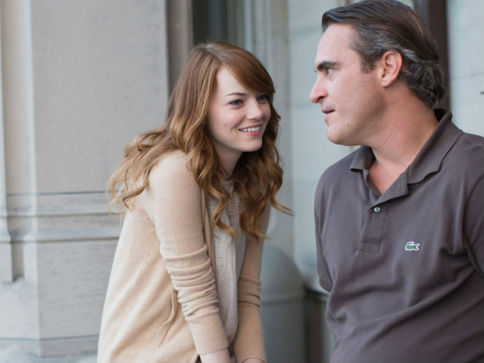 Poca química entre Emma Stone y Joaquin Phoenix. Ella no parece entender mucho qué está haciendo en esa película. Foto: Especial