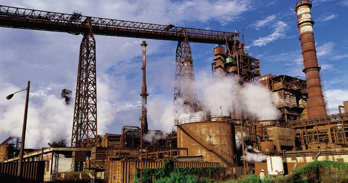 3 mil 500 empleados sindicalizados habían convocado a huelga a partir del mediodía del viernes en la planta del puerto de Lázaro Cárdenas, Michoacán. Foto: ArcelorMittar