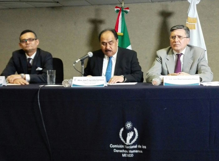 González Pérez dijo que la investigación del Caso Iguala "es un expediente abierto y debe ser asumido como prioridad nacional". Foto: Luis Barrón, SinEmbargo.