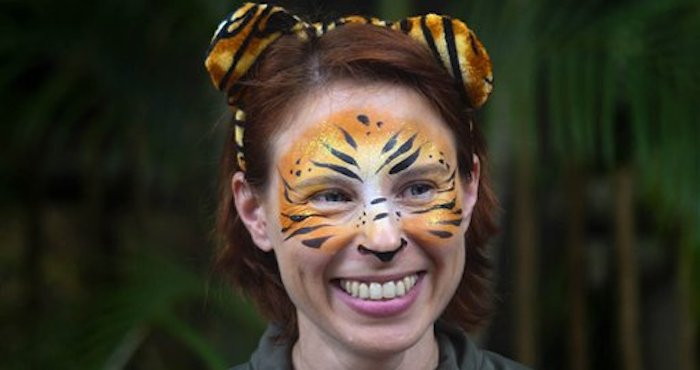 Stacey Konwiser, de 38 años, murió atacada por el tigre macho de 13 años. Foto: AP