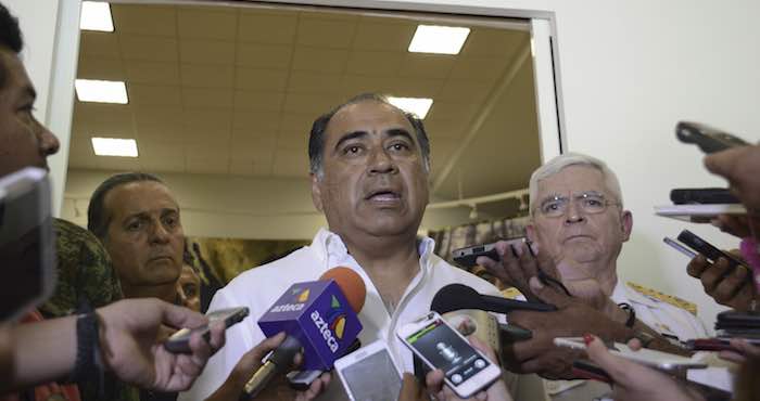 En la imagen, el Gobernador Héctor Astudillo Flores durante una conferencia de prensa. Foto: Cuartoscuro.