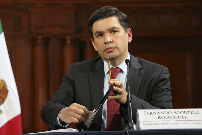 MÉXICO, D.F., Fernando Aportela rechazó que exista preocupación por la falta de acuerdo en Doha donde los países productores de petróleo no llegaron a un acuerdo para congelar el bombeo de crudo como una estrategia para presionar el alza de precios. Foto: Cuartoscuro