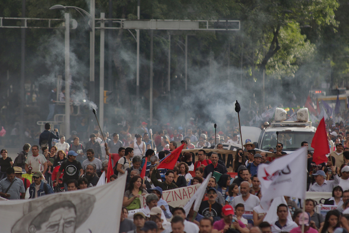 A la movilización de esta tarde se sumaron cientos de personas. Foto: Francisco Cañedo, SinEmbargo