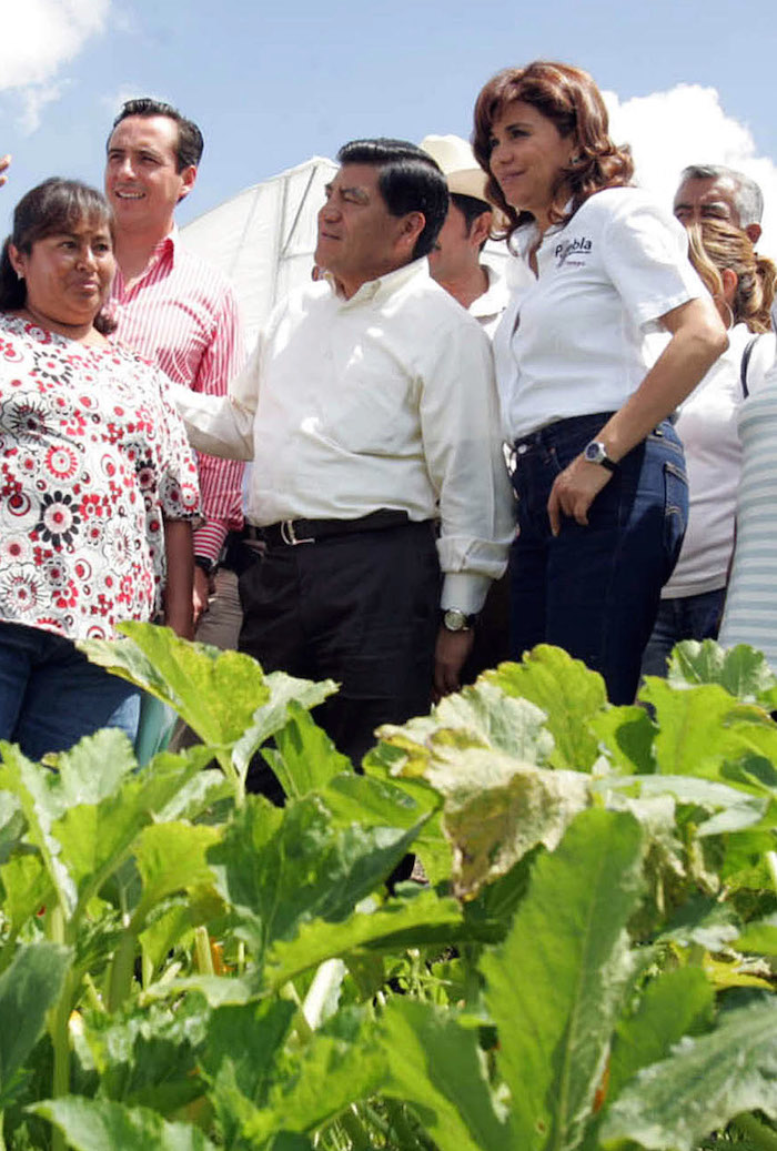 En entonces Gobernador Mario Marín y la Alcaldesa de Puebla Blanca Alcalá. Octubre 2009. Foto: Cuartoscuro/Archivo.