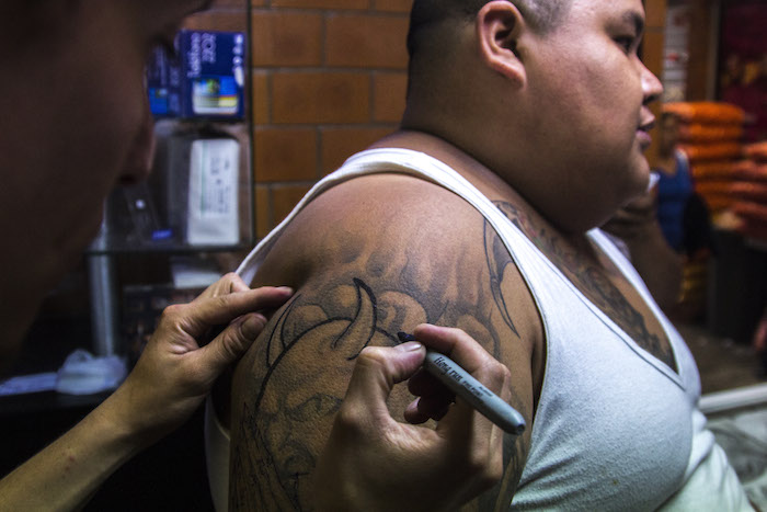 Es importante conocer tu piel y sus reacciones antes de dar el paso. Foto: Cuartoscuro