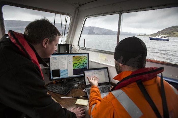Ingenieros de la empresa noruega Kongsberg Maritime. Foto: Twitter vía ‏@VisitScotNews