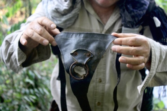 un aparato sexual, en forma de calzón de cuero. Foto: Blog Expediente.