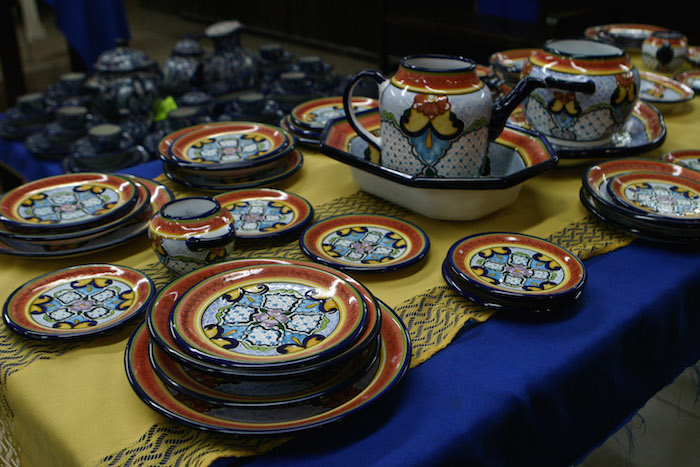 La talavera esta hecha de barro