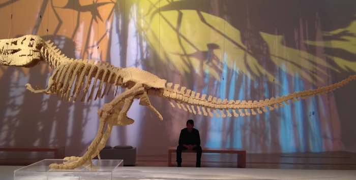 En la imagen, la reproducción de un Tiranosaurio Rex de Lego. Foto: Especial.