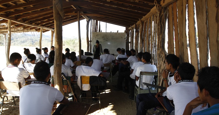 Las peores clasificaciones para el país fueron en educación, al ubicarse en el 60, y comercio internacional en el 57. Foto: Cuartoscuro