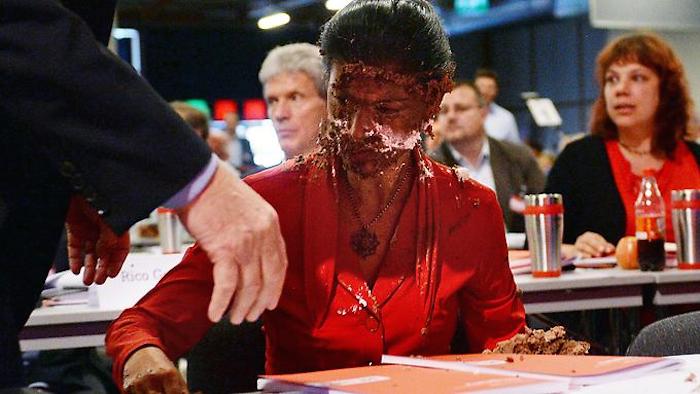 "Esto no fue un ataque sólo a Sahra, fue un ataque a todos nosotros", lamentó el copresidente del partido, Bernd Riexinger. Foto: DPA