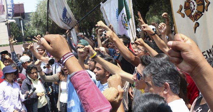 Las escuelas se manifestaron tras el anuncio de la adscripción de las escuelas de nivel medio a la Subsecretaría de Educación Superior (SES). Foto: Cuartoscuro