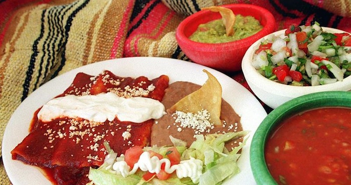 La venta de salsas picantes en Estados Unidos fue de 653 millones de dólares el año pasado, pero los paladares ya no se contentan solamente con los sabores tradicionales como pico de gallo, salsa roja, verde, negra o taquera. Foto: EFE