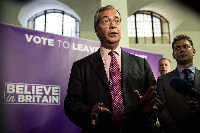 El líder del eurófobo UKIP, Nigel Farage, asiste a un acto sobre la salida del Reino Unido de la Unión Europea en Londres. Foto: EFE