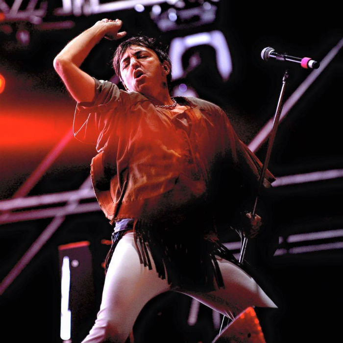 La lectura, una de las grandes pasiones del líder de Babasónicos. Foto: Facebook