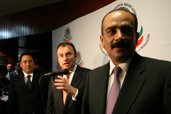16 de marzo de 2010. Baltazar Hinojosa, Luis Videgaray y Sebastian Lerdo de Tejada, entonces diputados del PRI. Foto: Cuartoscuro