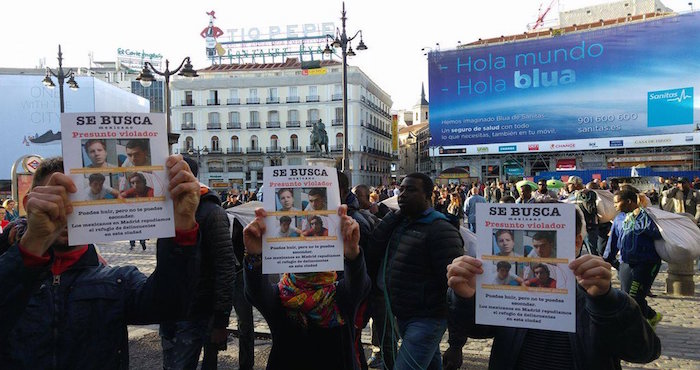 Protesta en España contra Diego Cruz. Foto: Vía Twitter @gloriaserranos