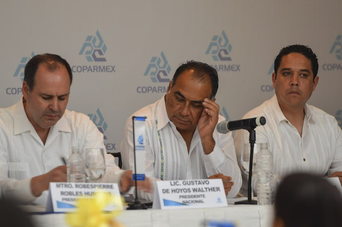 El Gobernador de Guerrero, Héctor Astudillo, en una reunión con integrantes de la Coparmex Acapulco. Foto: Cuartoscuro/Archivo.
