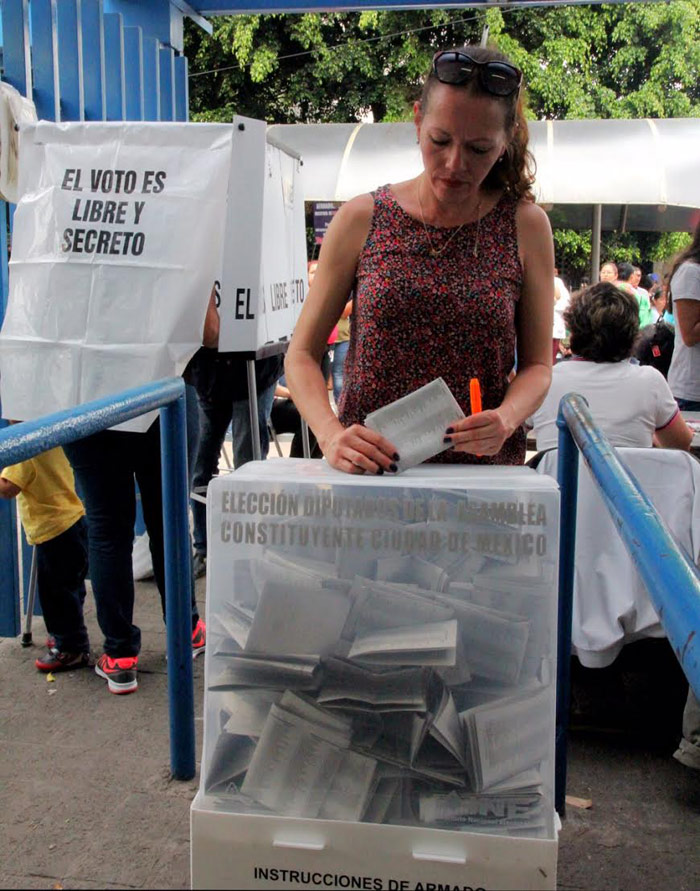 La mala noticia fue que pocos ciudadanos salieron a votar en la capital. Foto: Luis Barrón, SinEmbargo