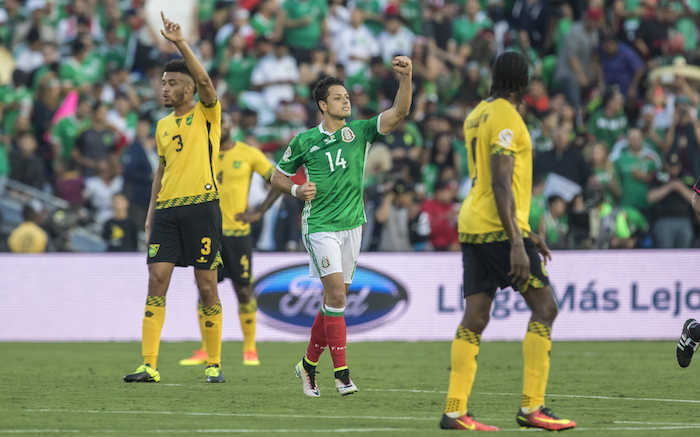 El delantero del Bayer Leverkusen Javier "Chicharito" Hernández anotó el primer gol a los 17 minutos. Foto: Cuartoscuro