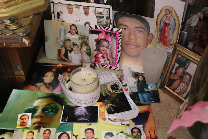 "En mi casa duramos seis meses con sacerdote y monjita con todas esas manifestaciones, por eso quiero compartir, si hay personas que reciben mensajes por medio de ellas te va a orientar el Señor". Foto: Francisco Rodríguez