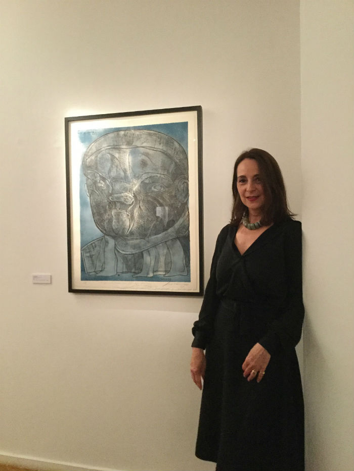 Mariana Cuevas, la hija del artista, en la inauguración de la muestra. Foto: Secretaría de Cultura