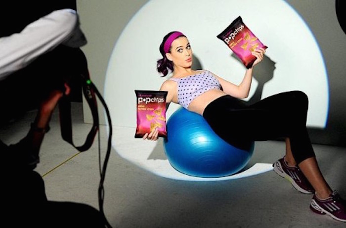 La lista incluye anuncios con Perry para Pepsi y Popchips; Justin Timberlake para Chili's, McDonald's y Pepsi; y will.i.am para Coca-Cola, Doritos, Dr. Pepper y Pepsi. Foto: Especial.